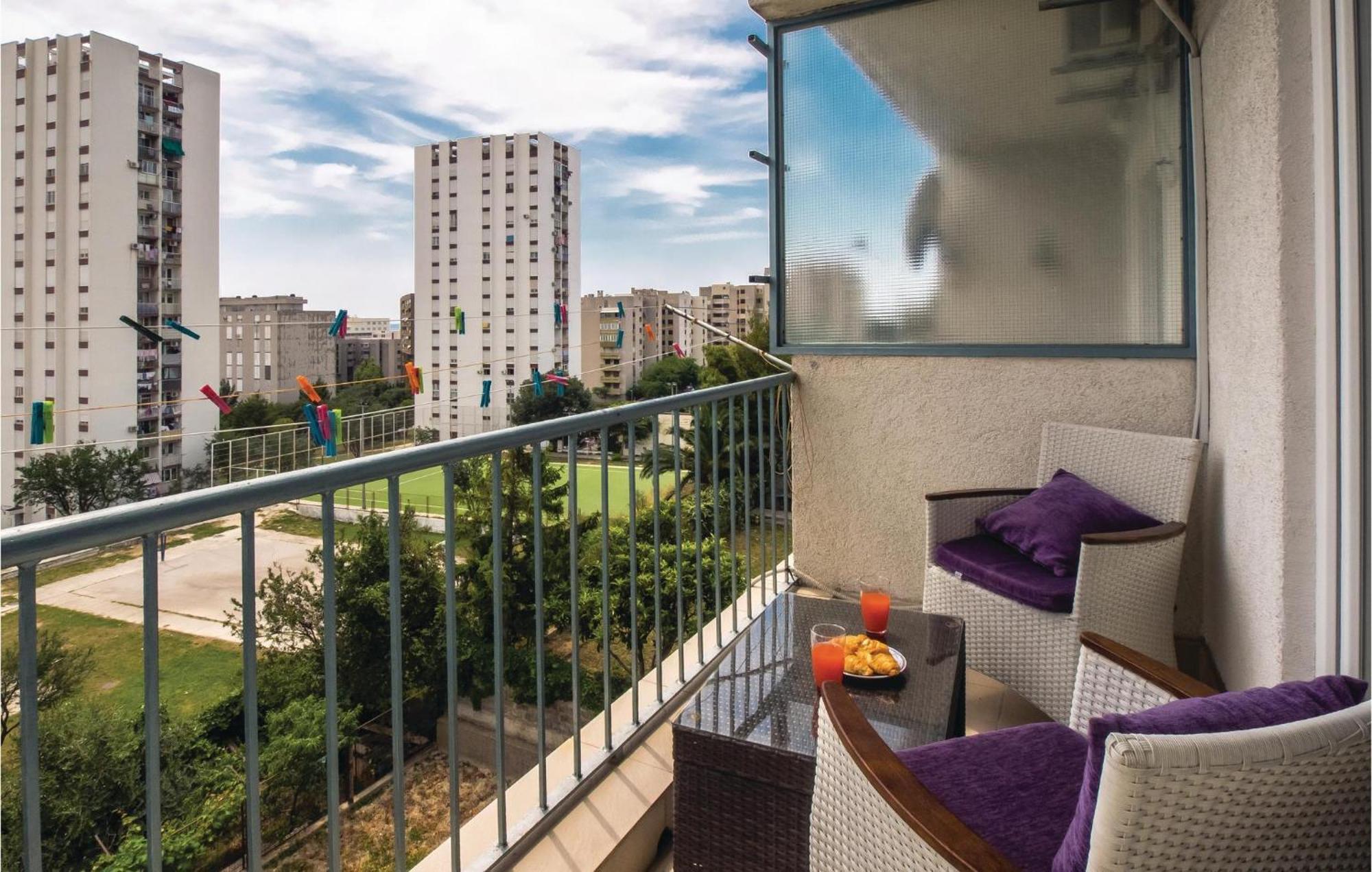 Cozy Apartment In Split With Kitchenette エクステリア 写真
